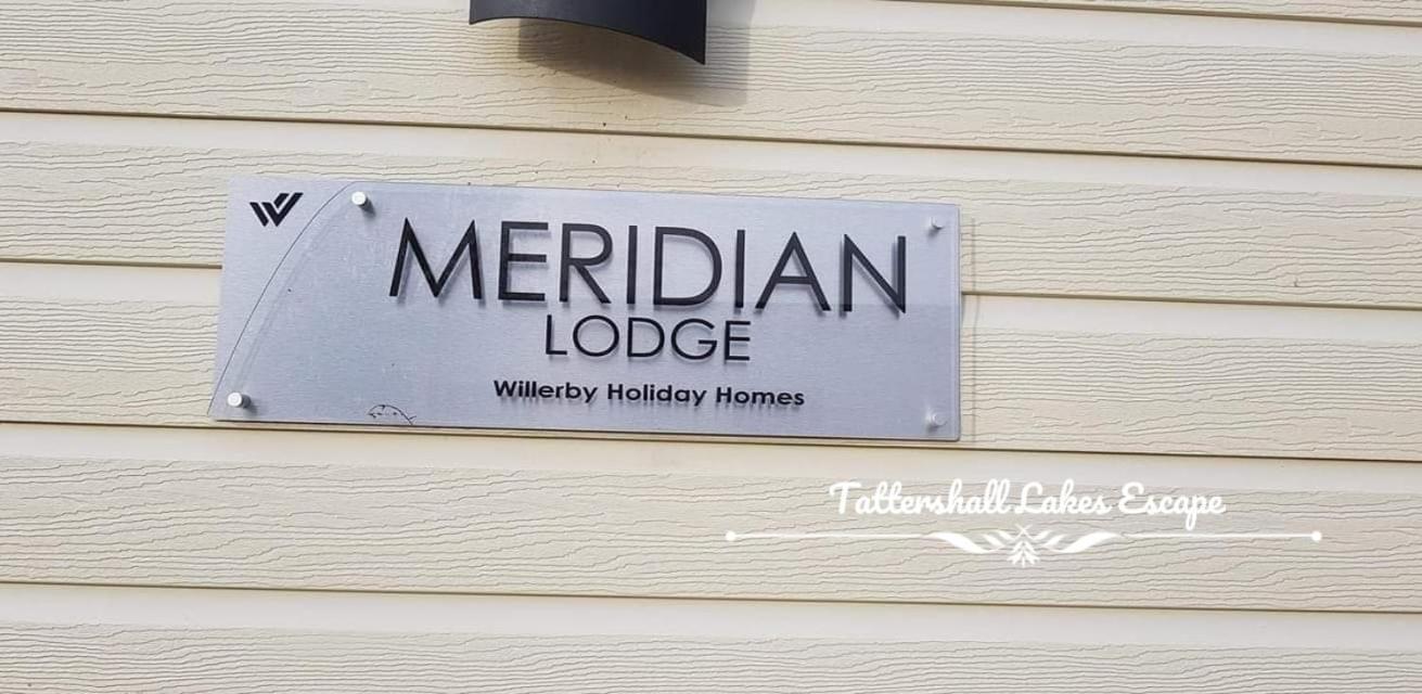Meridian Tattershall Lakes Escape - Lakeside Lodge Caravan With A Fishing Peg Luxury Hot Tub Экстерьер фото