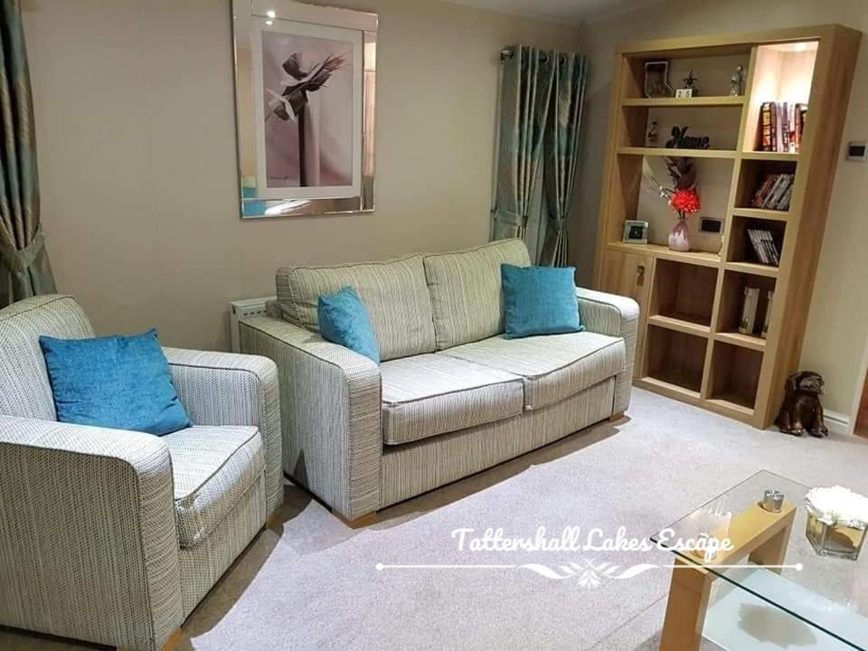 Meridian Tattershall Lakes Escape - Lakeside Lodge Caravan With A Fishing Peg Luxury Hot Tub Экстерьер фото